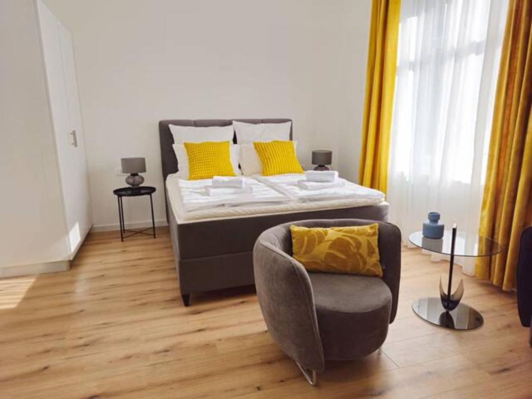 Апартаменты New Stylish & Modern Studio Apart - With Sea View Пула Экстерьер фото